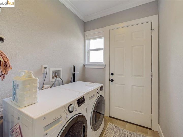 7338 Holly St, Oakland, CA | East Oakland. Photo 12 of 26
