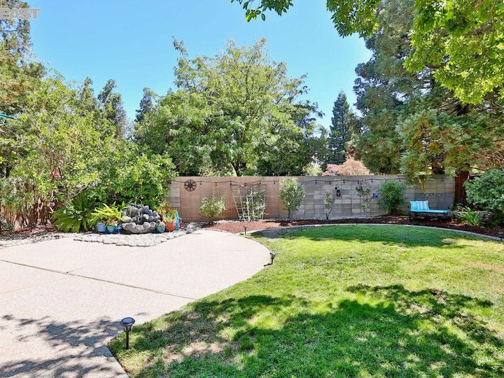744 Cindy Ln, Livermore, CA | Windmill Springs. Photo 32 of 33