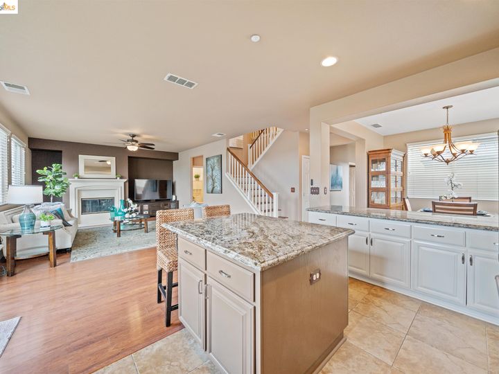 818 Altessa Dr, Brentwood, CA | Brentwood Hills. Photo 38 of 45