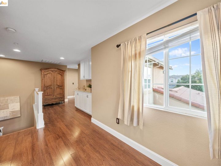 818 Altessa Dr, Brentwood, CA | Brentwood Hills. Photo 10 of 45