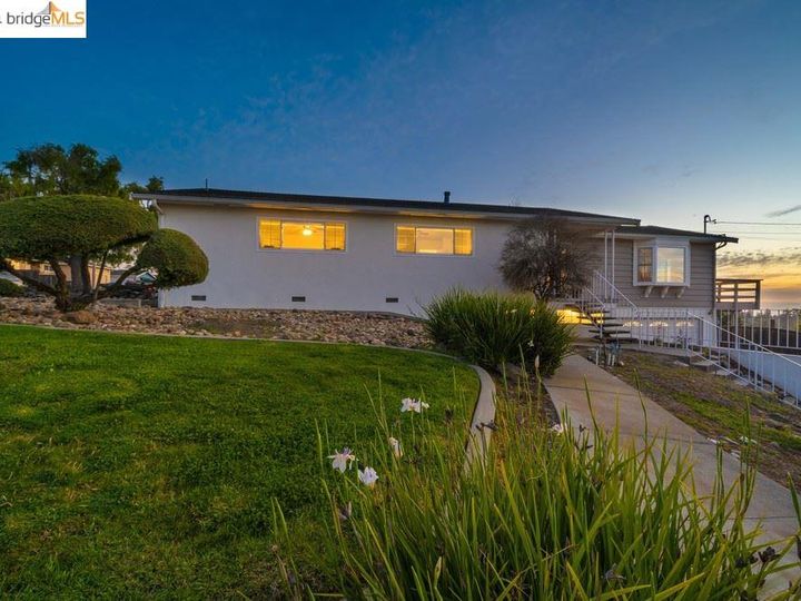 832 Laurel Ct, Rodeo, CA | Rodeo Highlands. Photo 4 of 40
