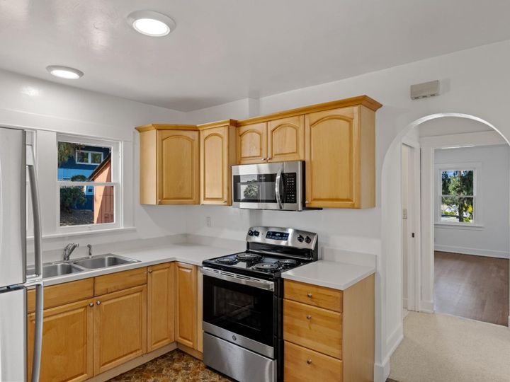 891 Lighthouse Ave, Pacific Grove, CA | . Photo 11 of 30