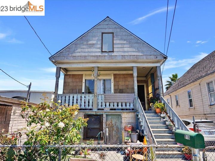916 36th Ave, Oakland, CA | Fruitvale. Photo 1 of 7