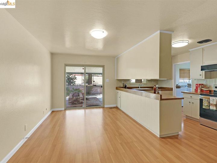 961 Hawthorne Dr, Rodeo, CA | Rodeo Highlands. Photo 14 of 29