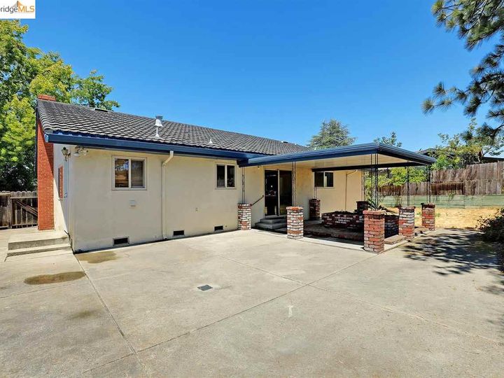 961 Hawthorne Dr, Rodeo, CA | Rodeo Highlands. Photo 3 of 29
