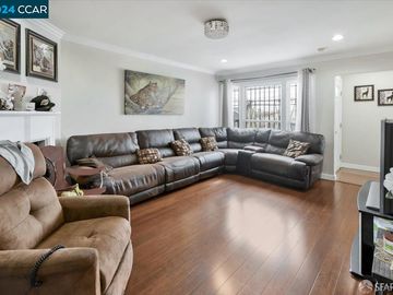 1151 Hollister Ave, San Francisco, CA | Bayview. Photo 6 of 12