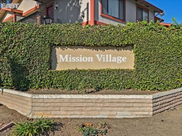 117 Aurora Plz, Mission Village, CA