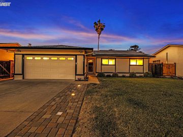 1419 Aster Ln, Livermore, CA | Springtown. Photo 2 of 38