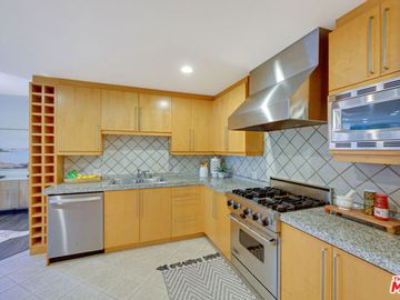 1521 Greenfield Ave unit #106, Los Angeles, CA