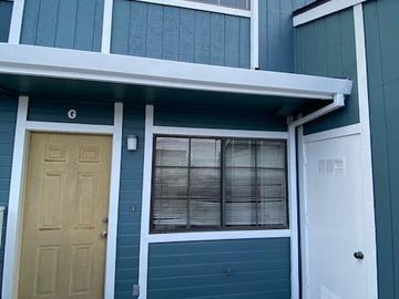 154 N Madeira Ave #G, Salinas, CA, 93905 Townhouse. Photo 2 of 26