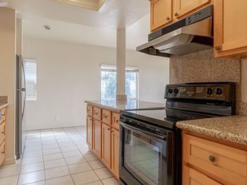 16547 Russell Ct, San Leandro, CA | Fairmont Terrace. Photo 3 of 23