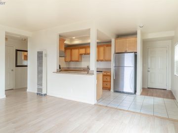 16547 Russell Ct, San Leandro, CA | Fairmont Terrace. Photo 4 of 23