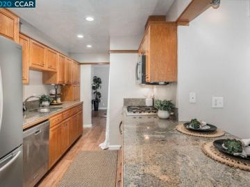 1802 Cannon Dr, Walnut Creek, CA, 94597 Townhouse. Photo 5 of 21