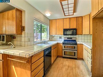 1940 Gilardy Dr, Concord, CA | . Photo 4 of 35