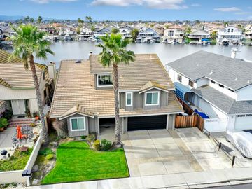 2064 Cypress Pt, Discovery Bay, CA | Delta Waterfront Access. Photo 2 of 38