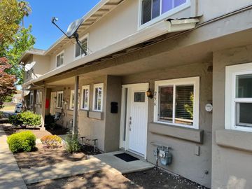 256 Lynn Ave, Milpitas, CA, 95035 Townhouse. Photo 2 of 7