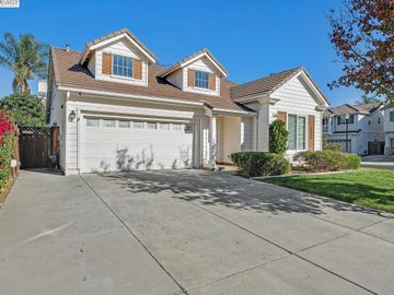 2608 Intrigue Ln, Brentwood, CA | Rose Garden. Photo 2 of 41