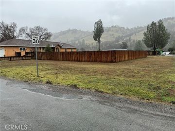 3000 Spring Valley Rd Clearlake Oaks CA. Photo 6 of 11