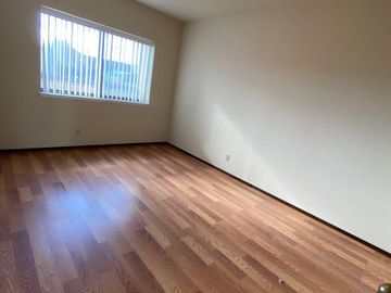 Rental 330 8th St, Oakland, CA, 94607. Photo 5 of 16