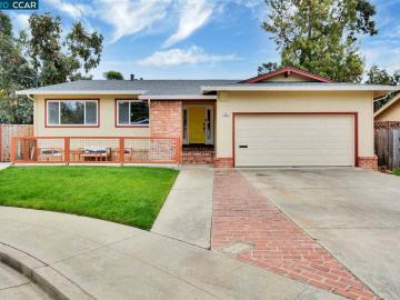 40 Woodcliff Ct, Oakland, CA | Knowland Park. Photo 2 of 37