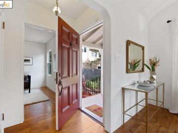 4381 Rettig Ave, Oakland, CA | Redwood Heights. Photo 6 of 40