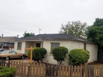 459 Stoneford Ave, Oakland, CA | Brookfield Villa. Photo 2 of 4