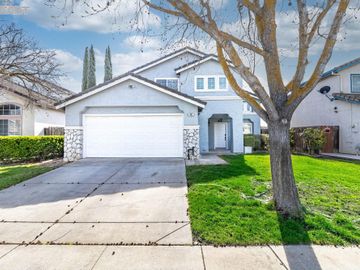 492 Charlemagne Ln, Tracy, CA | . Photo 2 of 16