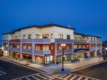 520 Lighthouse Ave unit #204, Pacific Grove, CA