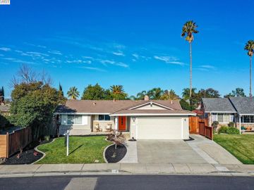 620 Canterbury Ave, Sunsetwest, CA