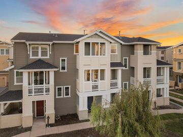 630 Fan Tail Way #702, Redwood City, CA, 94063 Townhouse. Photo 1 of 59