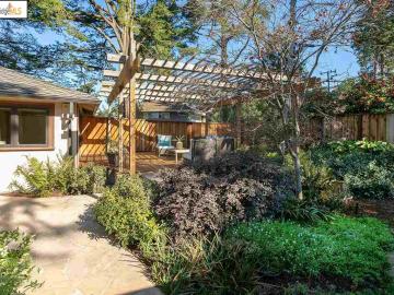 6447 Melville Dr, Oakland, CA | Piedmont Pines. Photo 3 of 39