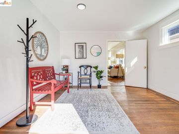 6622 Tremont St, Oakland, CA | North Oakland. Photo 4 of 45