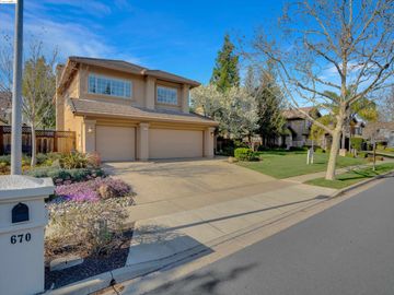 670 Devonshire Loop, Brentwood, CA | Apple Hill Ests. Photo 3 of 52